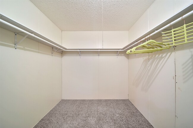 Building Photo - 2 Jacob St