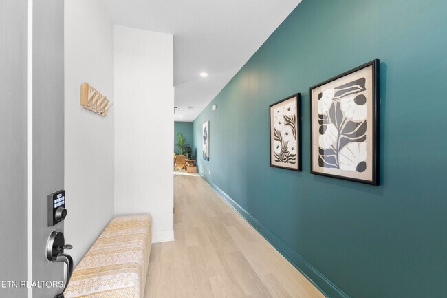 Building Photo - 1708 Bennett Vlg Dr