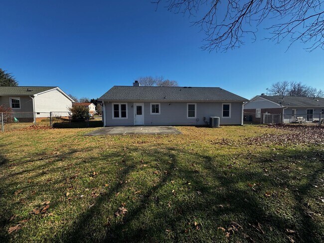 Building Photo - 336 Cheltenham Dr