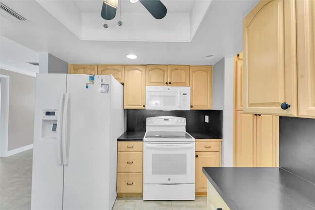 Building Photo - 7255 NW 8th Ct