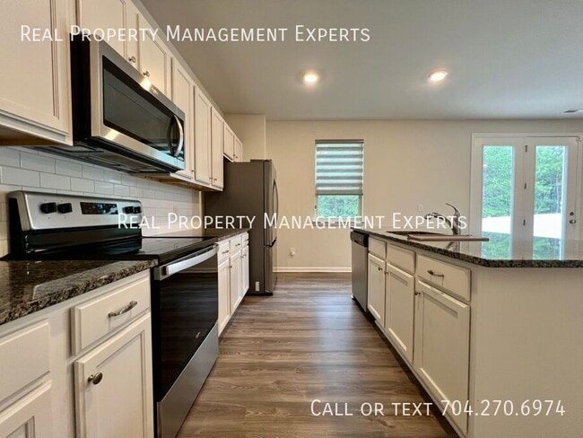 Building Photo - 3031 Blf Hl Ln