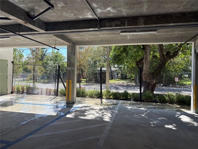 Building Photo - 85 NE 55th St