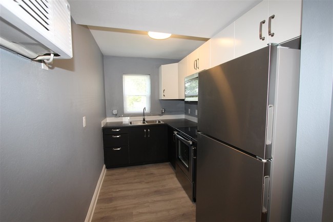 Building Photo - 710 Wailes St