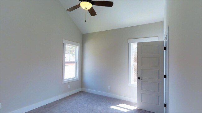 Building Photo - 209 Springwood Way