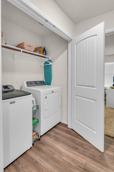 Building Photo - 209 Wishbone Ln