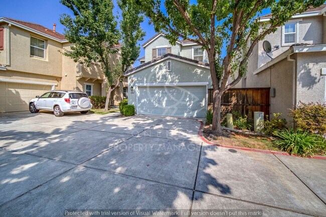 Building Photo - 316 Phoenix Cir