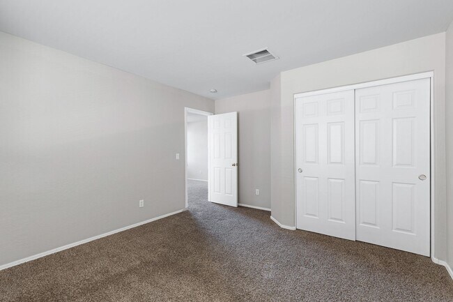 Building Photo - Large two story home in San Tan Heights!