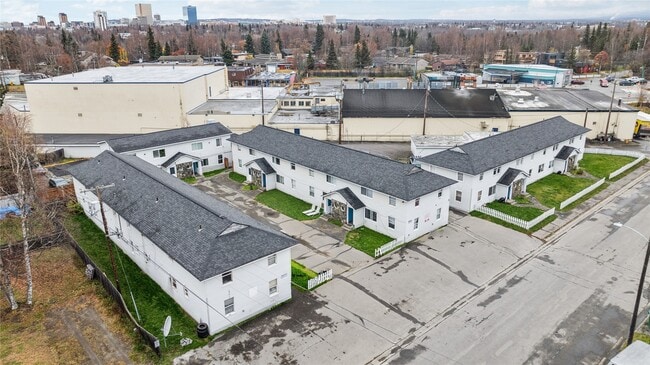 Building Photo - 1303 W 23rd Ave