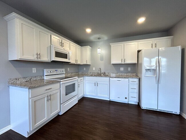 Building Photo - New residents can save $250 on their first month's rent with our move-in special! ?