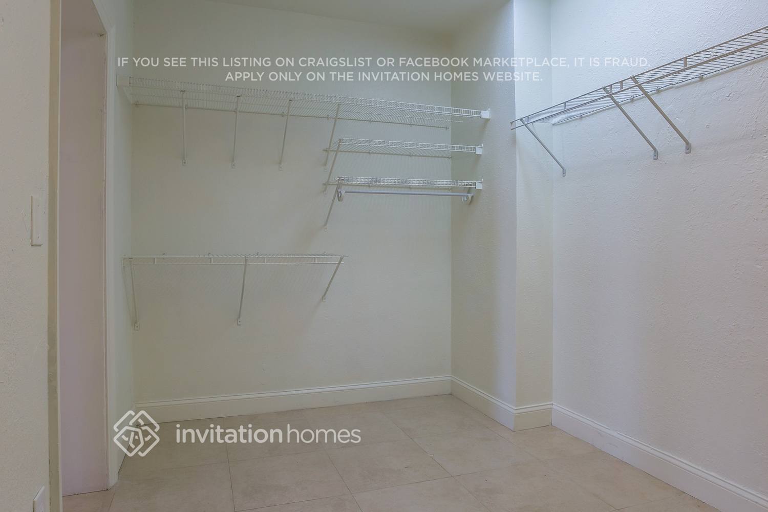 Building Photo - 10900 SW 42nd St
