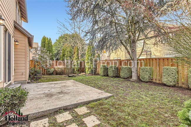 Building Photo - Stunning 3-Bedroom Home in Desirable Orenco Station Community!