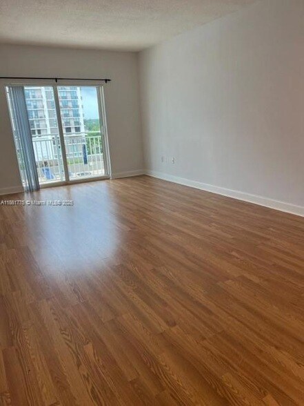 Building Photo - 50 Menores Ave