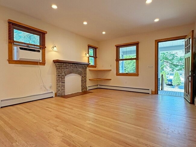 Building Photo - 63 Pierrepont Rd
