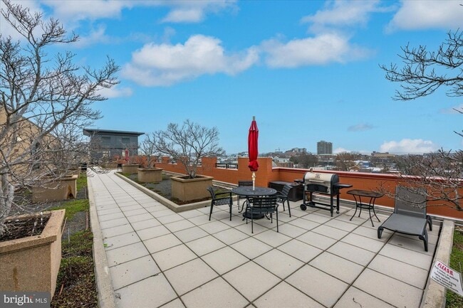 Building Photo - 1111 Oronoco St