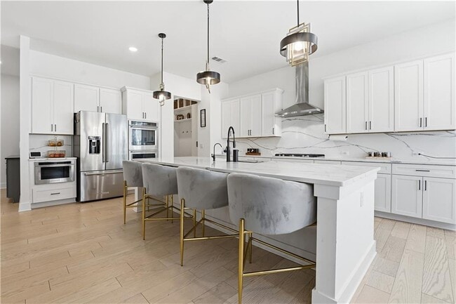 Building Photo - 415 Oakleigh Ave