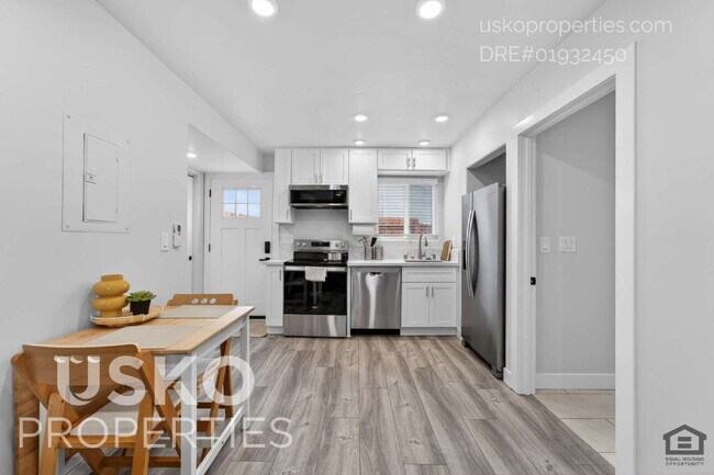 Building Photo - 3369 Zenobia Way