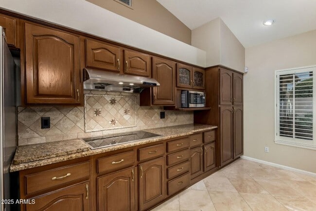 Building Photo - 4 Bedroom 2 Bathroom Scottsdale Ranch Home