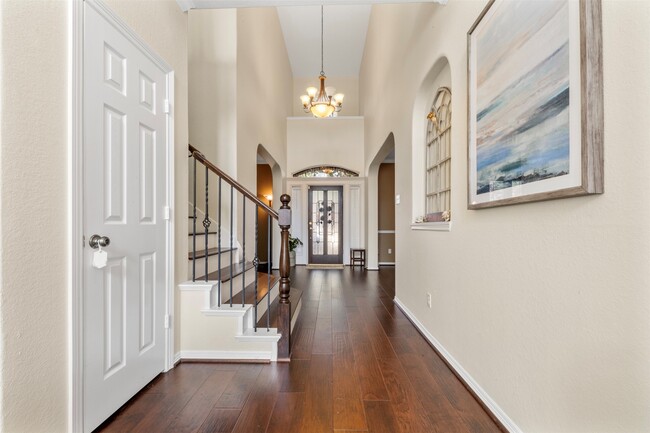 Building Photo - 3902 Lakeridge Canyon Dr