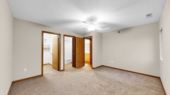 Building Photo - Cedar Pointe Townhomes