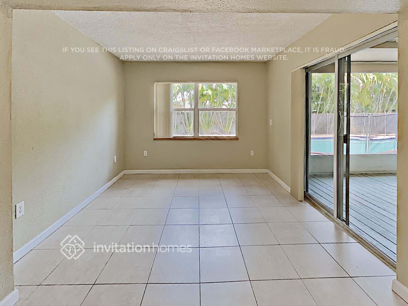 Building Photo - 1195 NW 92nd Ave