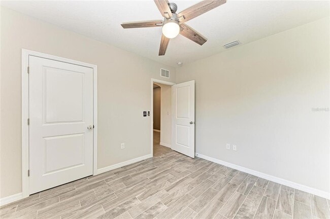Building Photo - 2825 Greenleaf Ter