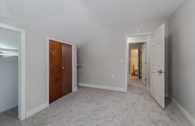 Building Photo - Beautiful 3-Bed 1-Bath Available Now in Hastings!