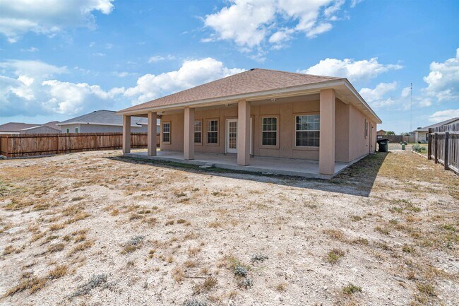 Building Photo - 103 Spike Run