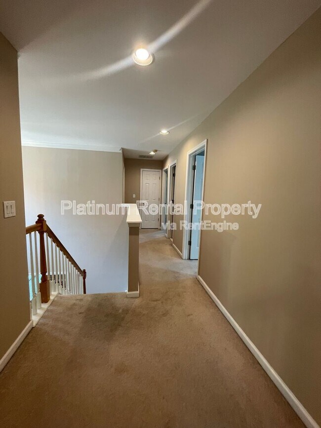 Building Photo - 4916 Durley Ln SE