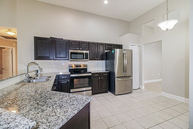 Building Photo - 5235 Greystone Dr