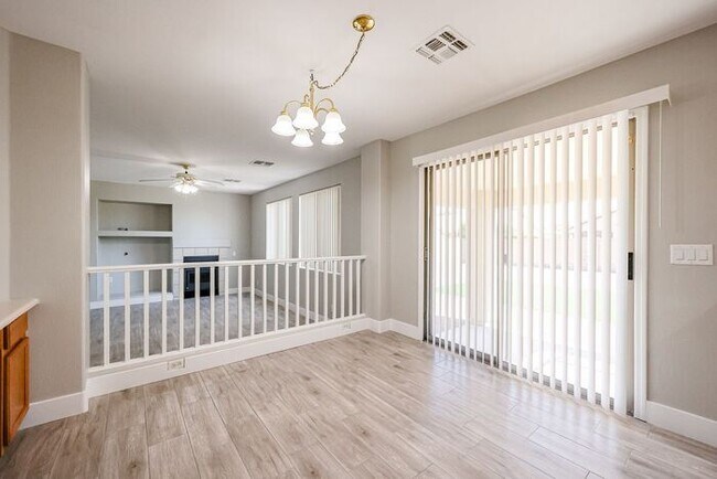 Building Photo - Beautiful 4 Bed 2000+ SFT property in Wind...