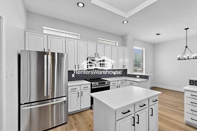 Building Photo - 801 Snapdragon Ln