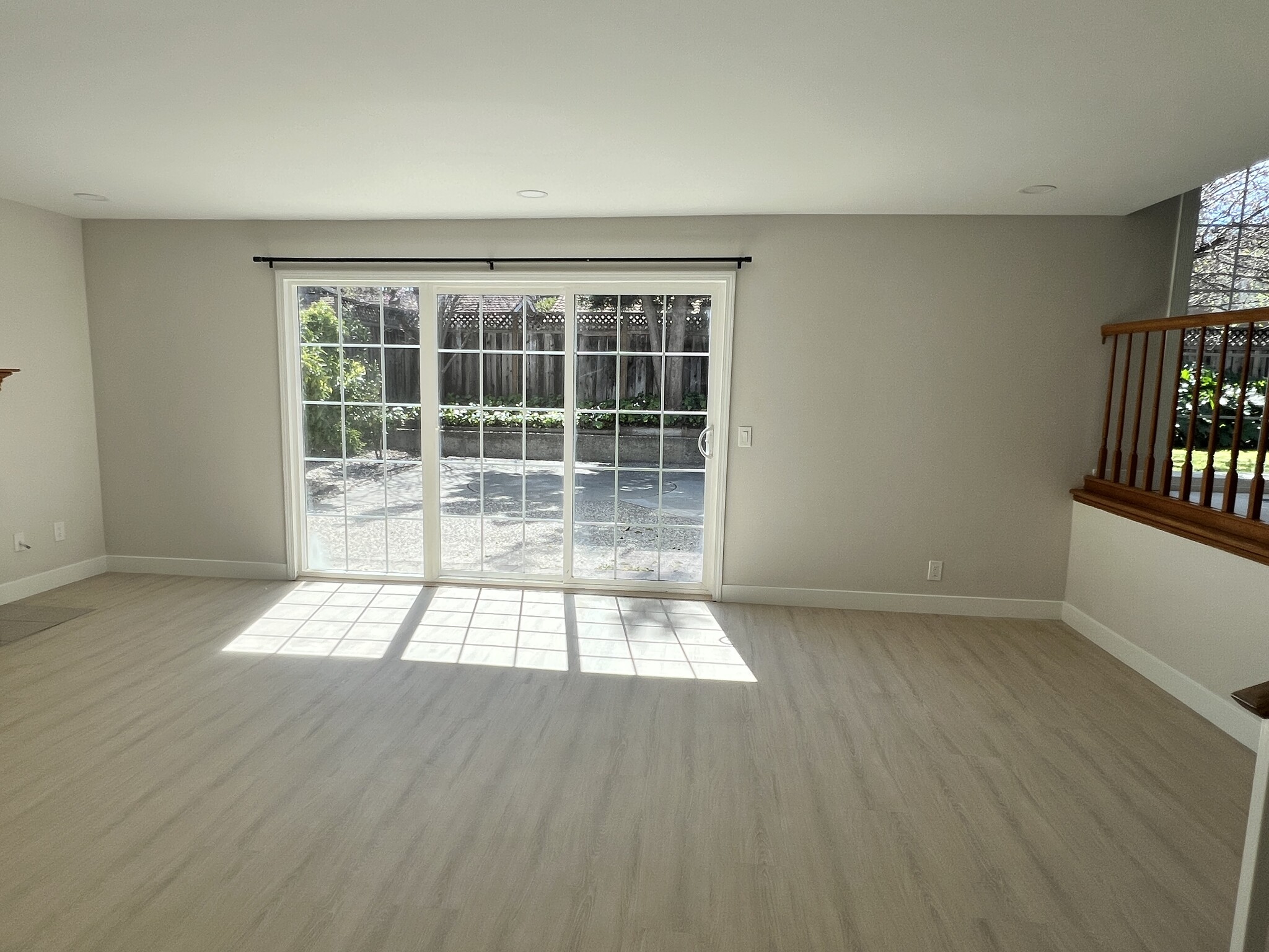 Building Photo - 322 Avenida Nogales