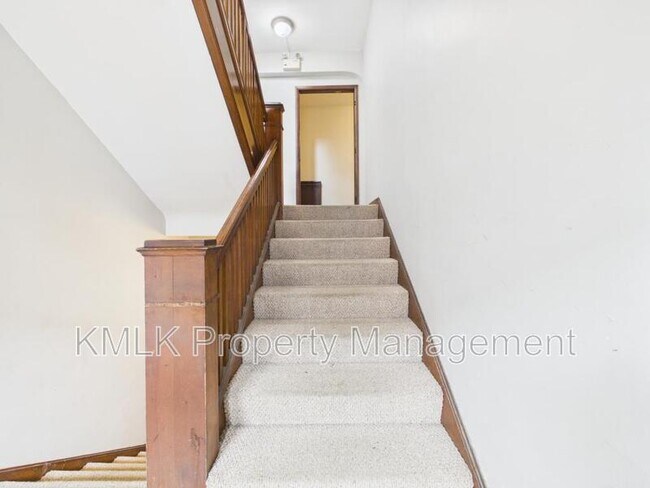 Building Photo - 1346 Kenilworth Ave