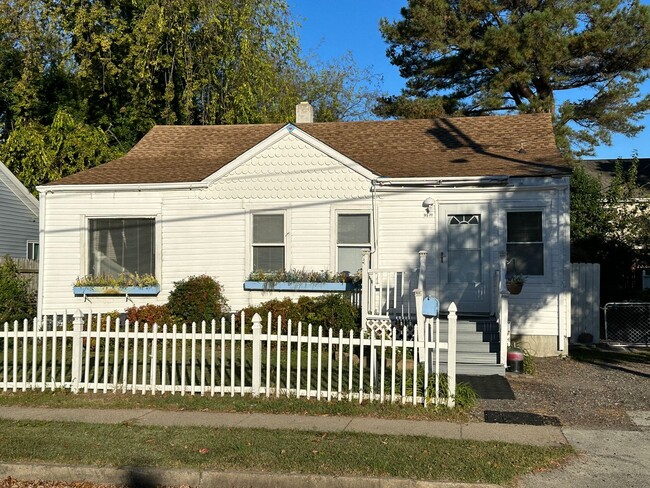 Building Photo - Great Ranch Home in Norfolk