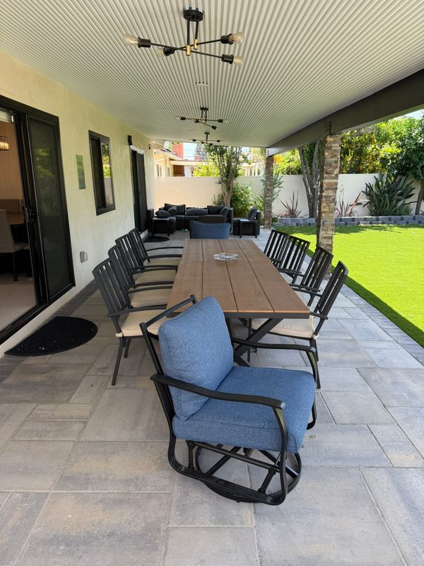 Building Photo - 7627 Encino Ave
