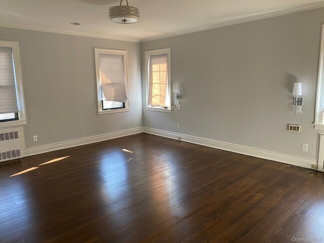 Building Photo - 940 Smith Ln