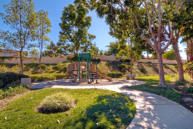 Building Photo - Beautiful home in gated community of Marbr...