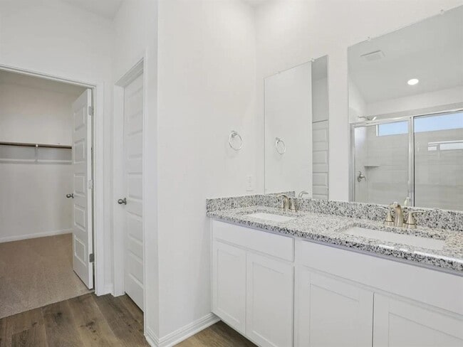 Building Photo - 486 El Capitan Lp