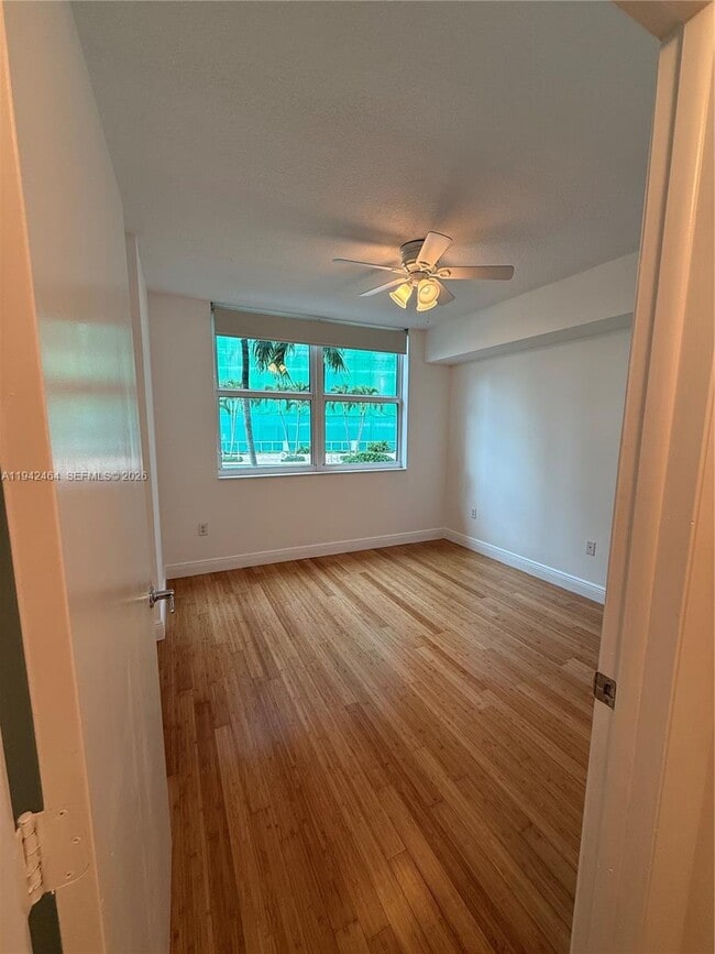 Building Photo - 31 SE 5th St