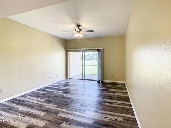 Building Photo - Deep Creek Townhome - Golf Course View (ONE FREE MONTH RENT FOR QUALIFIED APPLICANTS!)