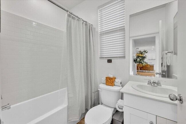 Building Photo - 83796 Moreno St