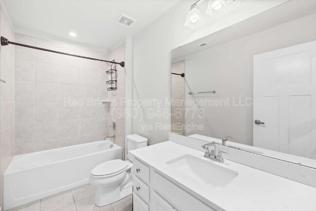 Building Photo - 7067 Waterwheel St SW