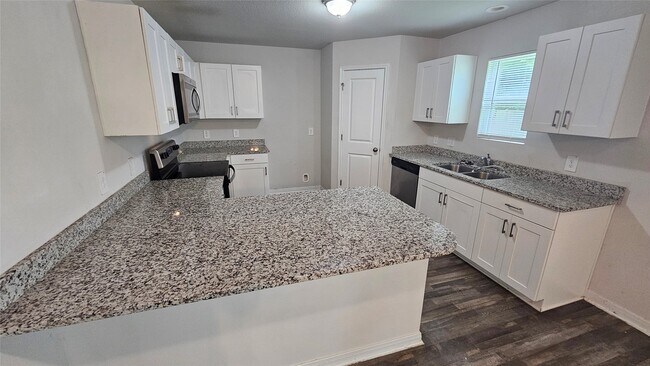 Building Photo - 14210 Green Wing Cir