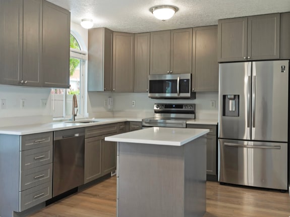 Building Photo - 9485 Fairway View Dr S