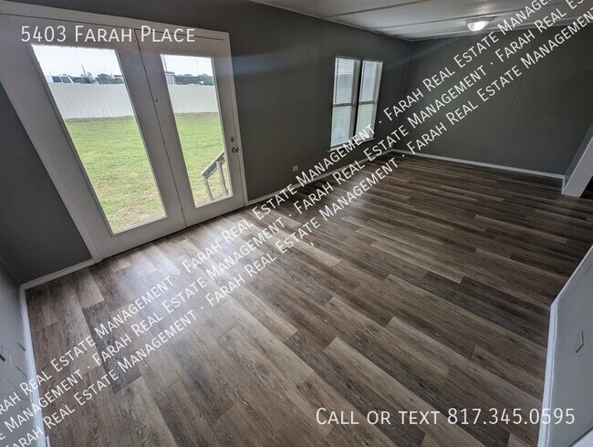 Building Photo - 5403 Farah Pl