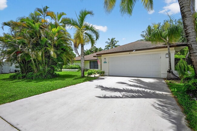 Building Photo - 2700 Yarmouth Dr