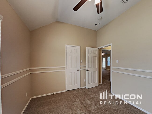 Building Photo - 7721 Pear Tree Ln
