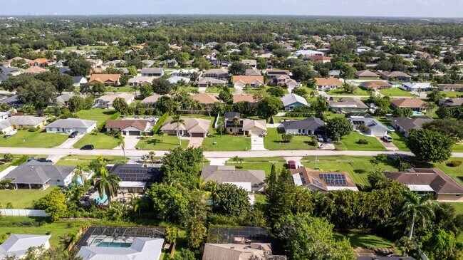 Building Photo - ** WILLOUGHBY ACRES ** POOL HOME - 3 BED / 2 BATH - PETS OK! - NORTH NAPLES - ANNUAL RENTAL