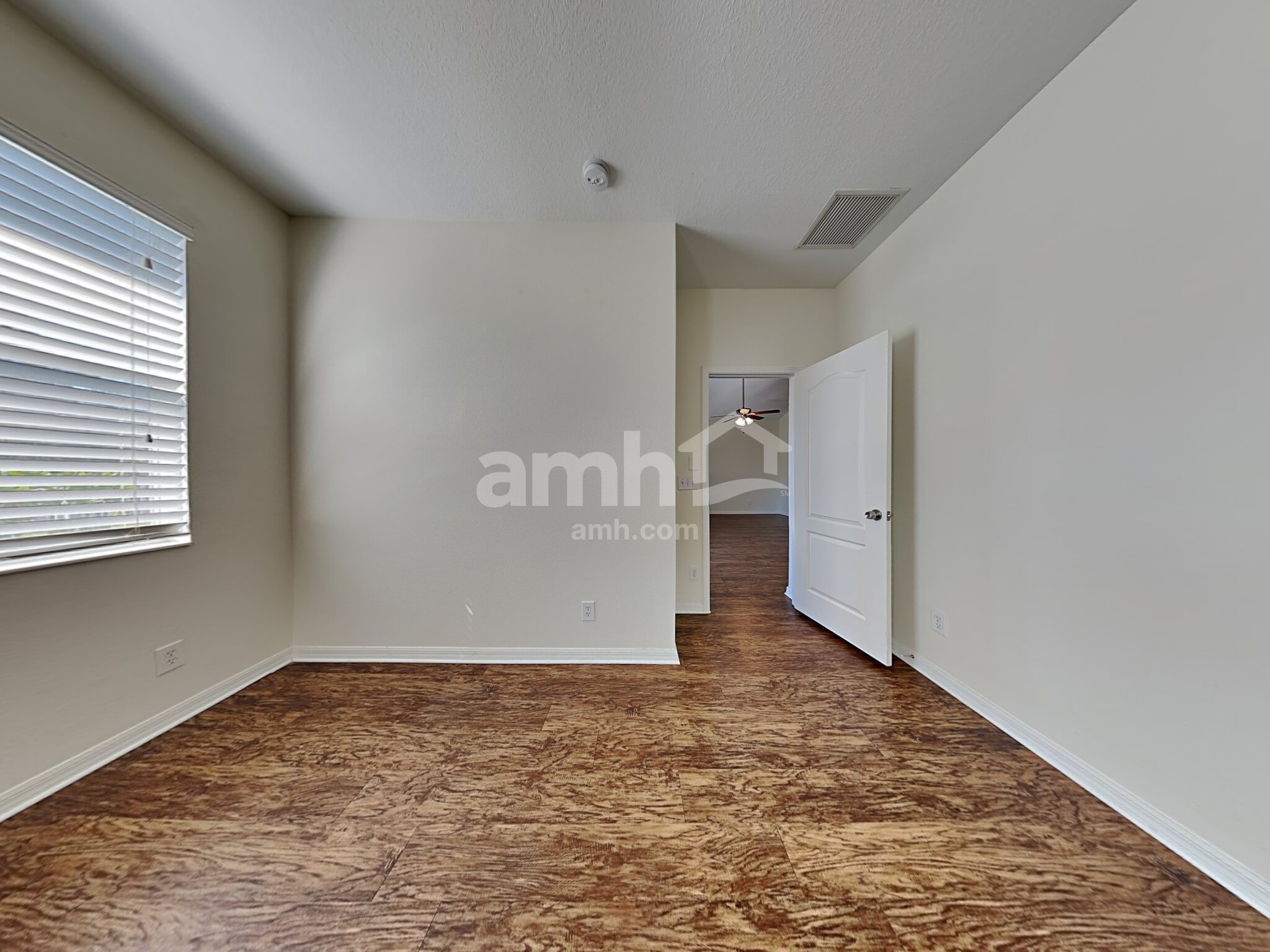 Building Photo - 8638 Sandy Plains Dr