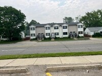 Building Photo - 2 Bedroom 1.5 Bath Berkley Townhouse